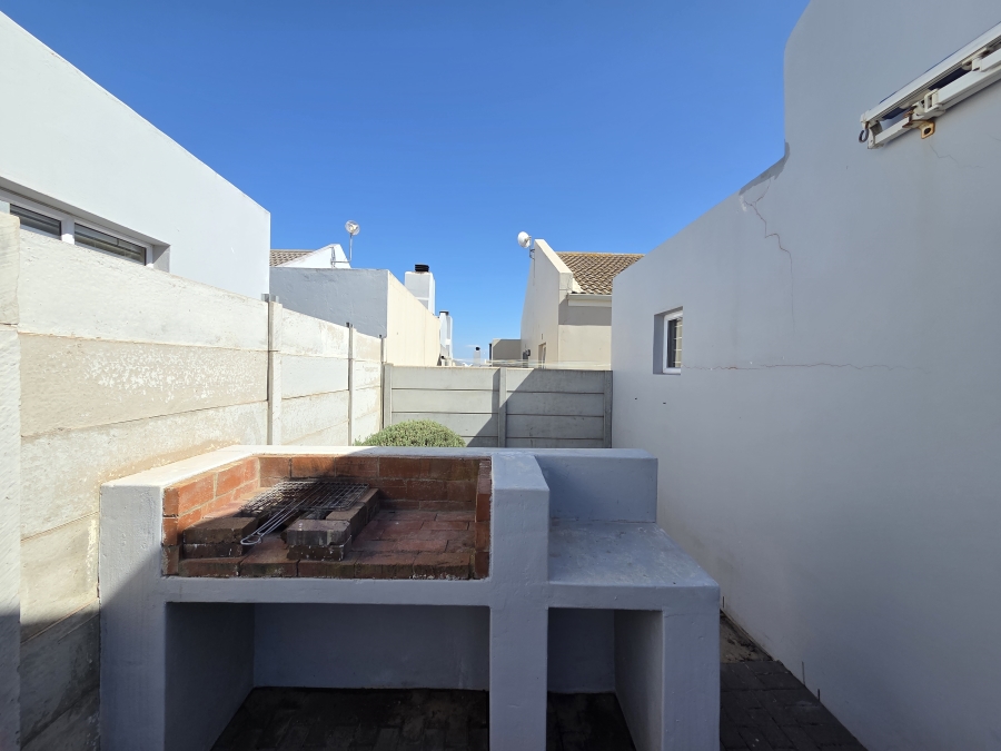 To Let 2 Bedroom Property for Rent in Olifantskop Western Cape